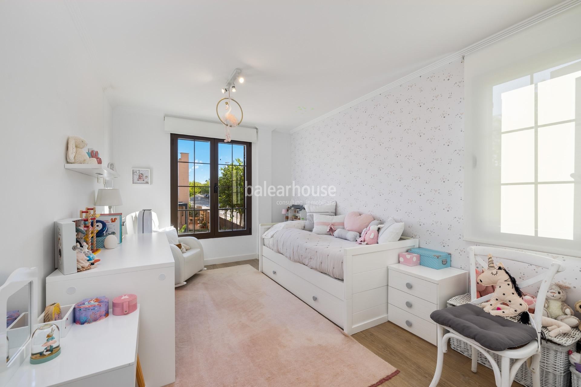 Contemporánea Villa mediterránea con jardín y piscina muy cerca de tranquilas playas en Puigderos