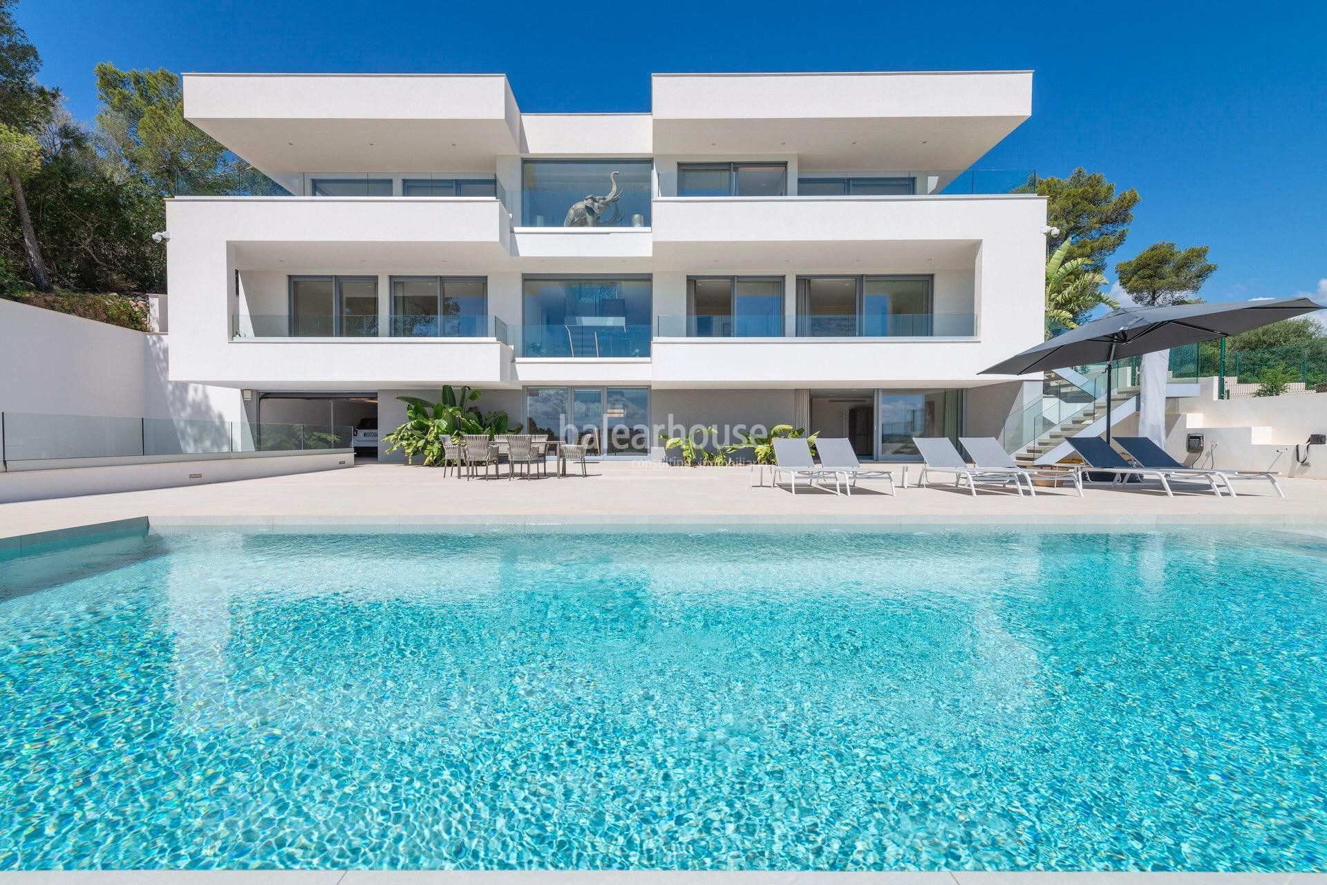 Wunderschöne neue Villa mit Meerblick in Palmanova, mit modernem Design, Terrassen Moderna und Gärte