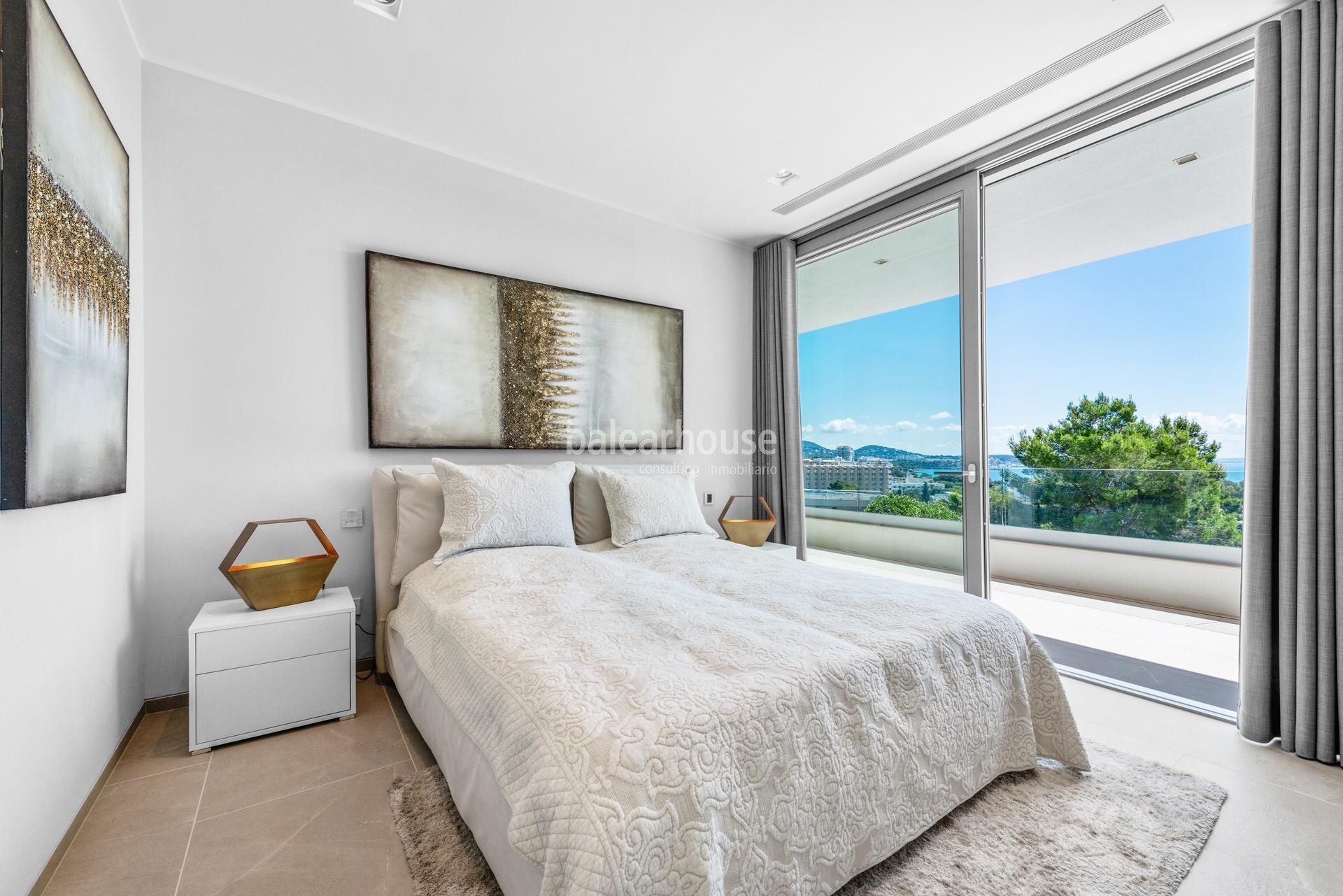 Wunderschöne neue Villa mit Meerblick in Palmanova, mit modernem Design, Terrassen Moderna und Gärte