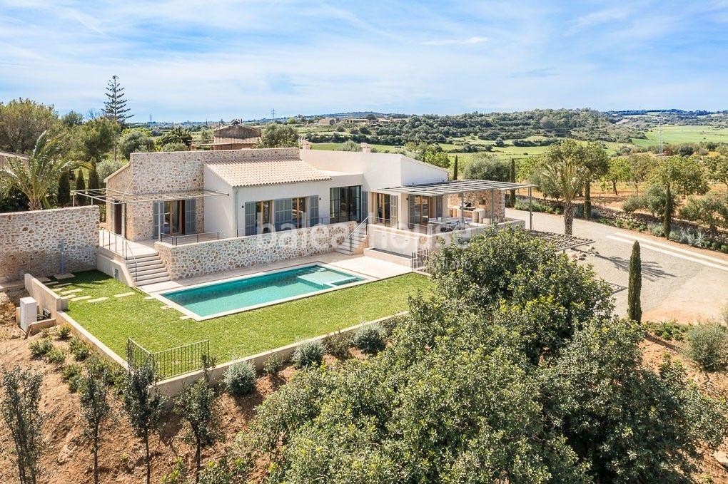 Exceptional Modern Country Estate with Pool, Terraces and Far-Reaching Views near Mallorca’s Finest Beaches