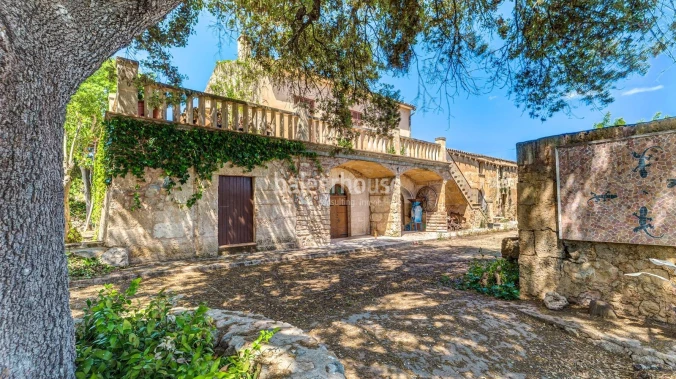 Finca auf einem großen Grundstück mit unglaublichen Außenbereichen und sehr nah an den Stränden