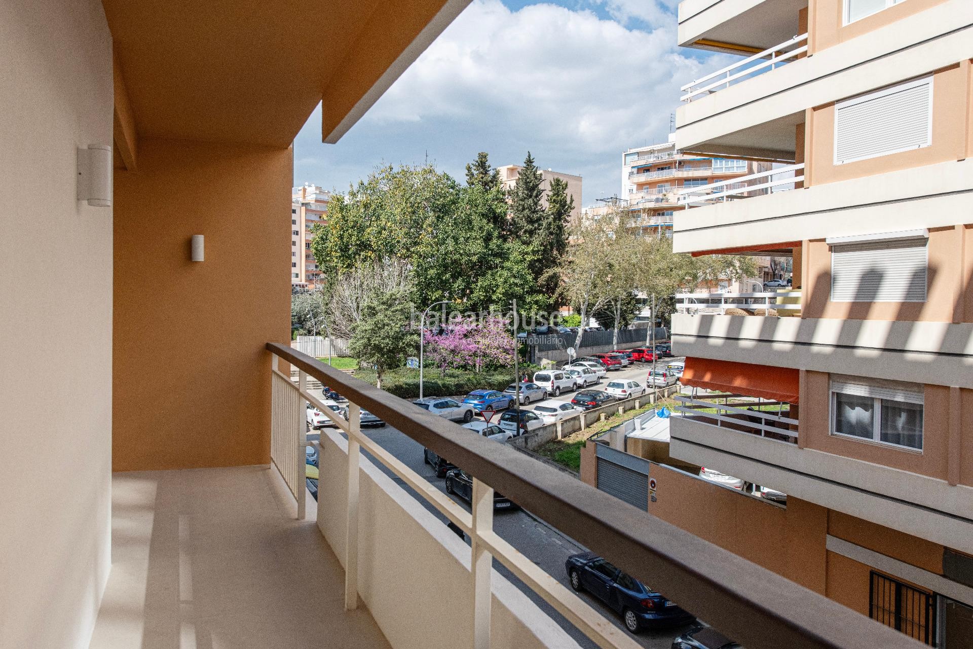 Exclusivo piso reformado con gran terraza en el corazón de Santa Catalina