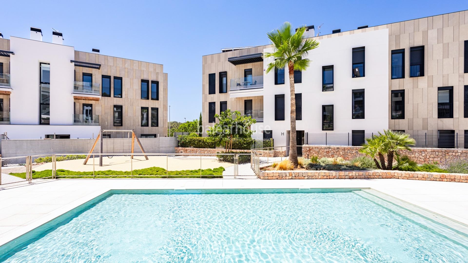 Excelente planta baja a estrenar en Palma junto al golf, con terraza y jardín privado.