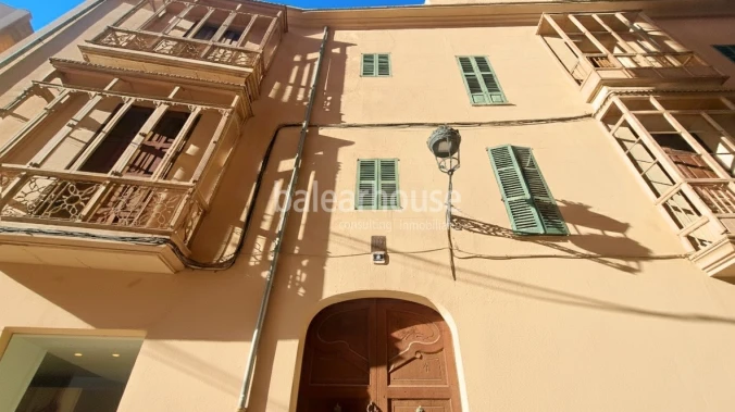 Palace for renovation with great potential in the heart of Palma's Old Town