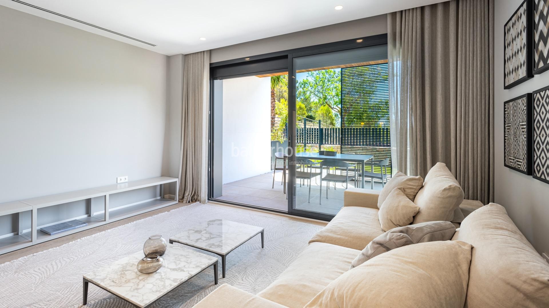 Excellent ground floor  next to the golf course, with terrace and private garden