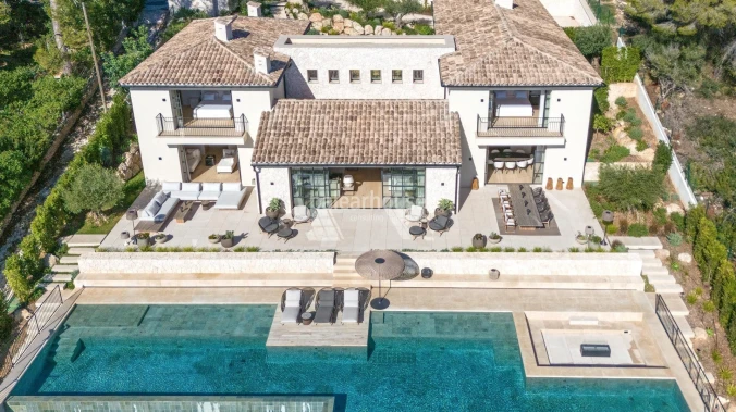 Large newly built villa with an elegant contemporary design and stunning sea views.