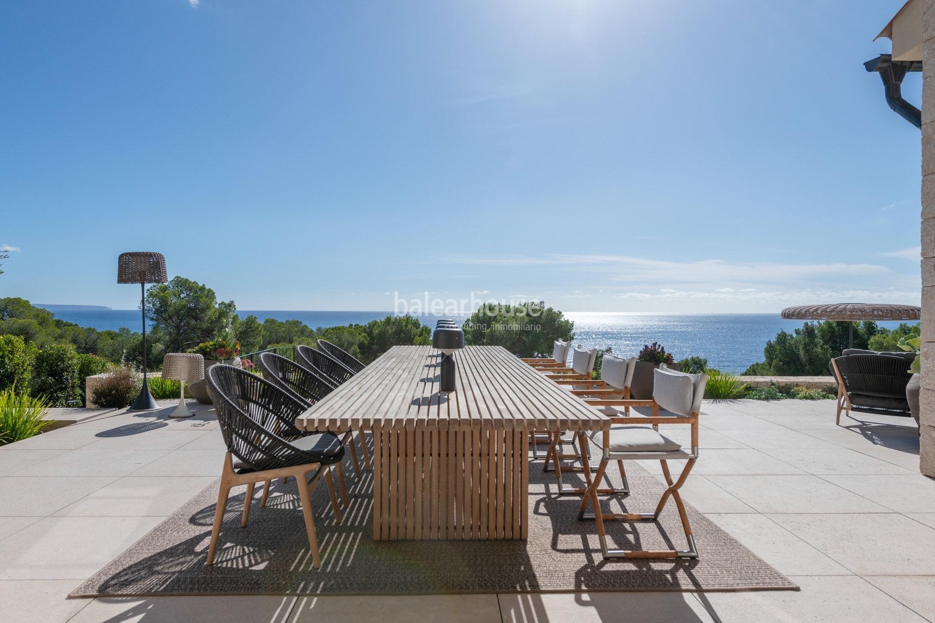 Gran villa de obra nueva con un elegante diseño contemporáneo y vistas deslumbrantes al mar.
