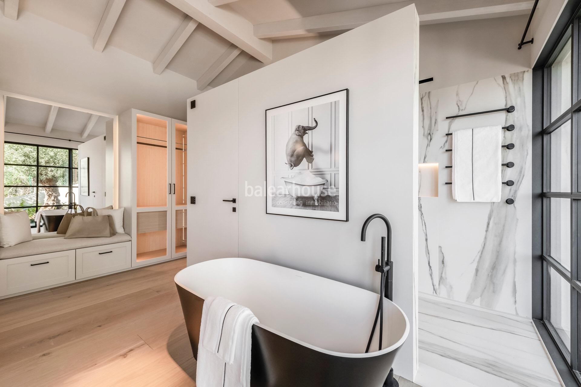 Gran villa de obra nueva con un elegante diseño contemporáneo y vistas deslumbrantes al mar.