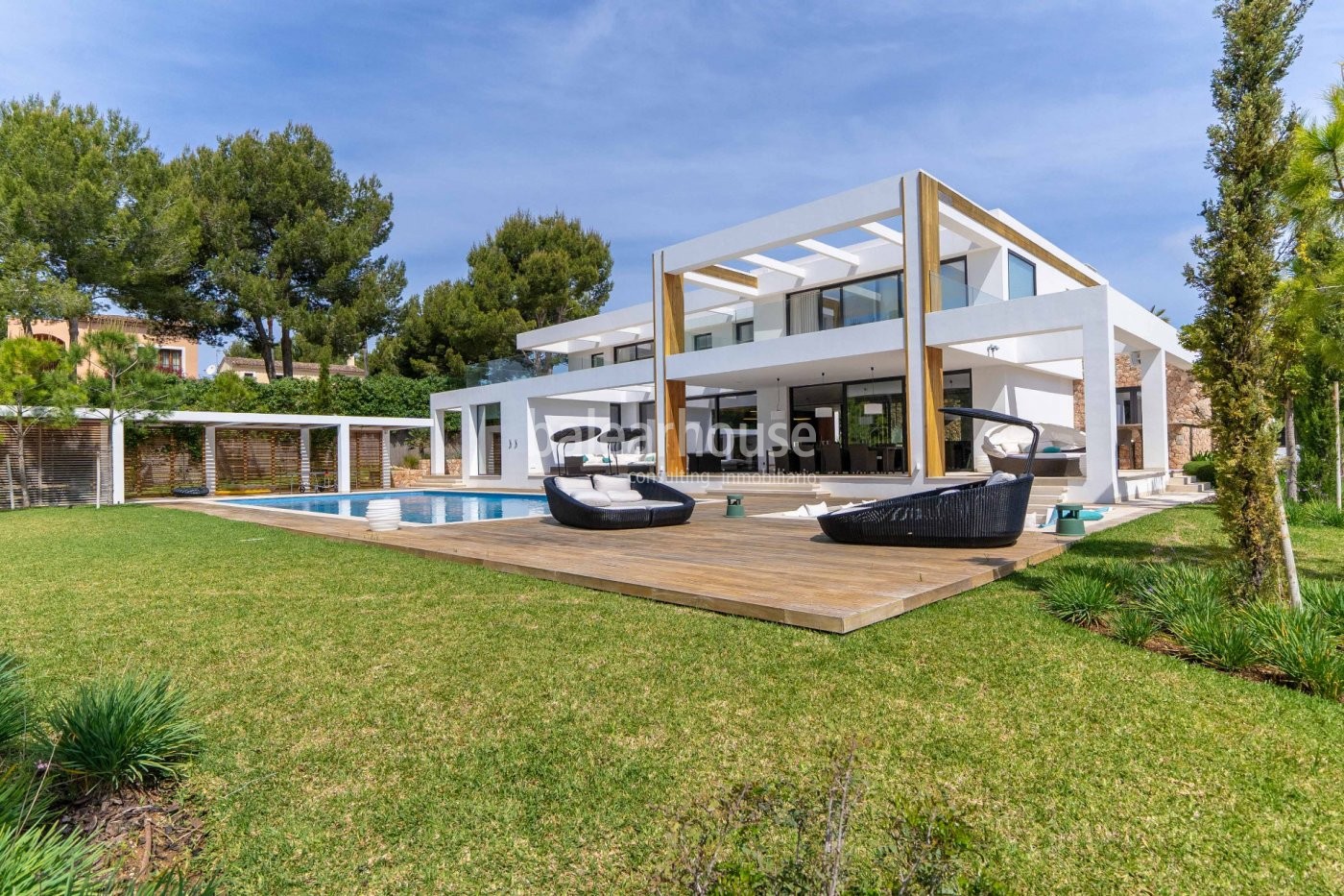 Spectacular contemporary  design for this luxury villa in beautiful Santa Ponsa