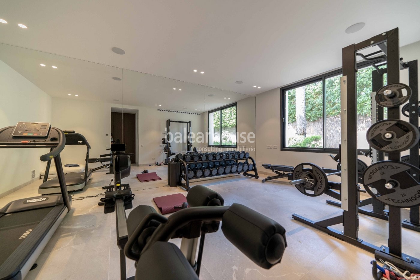 Spectacular contemporary  design for this luxury villa in beautiful Santa Ponsa