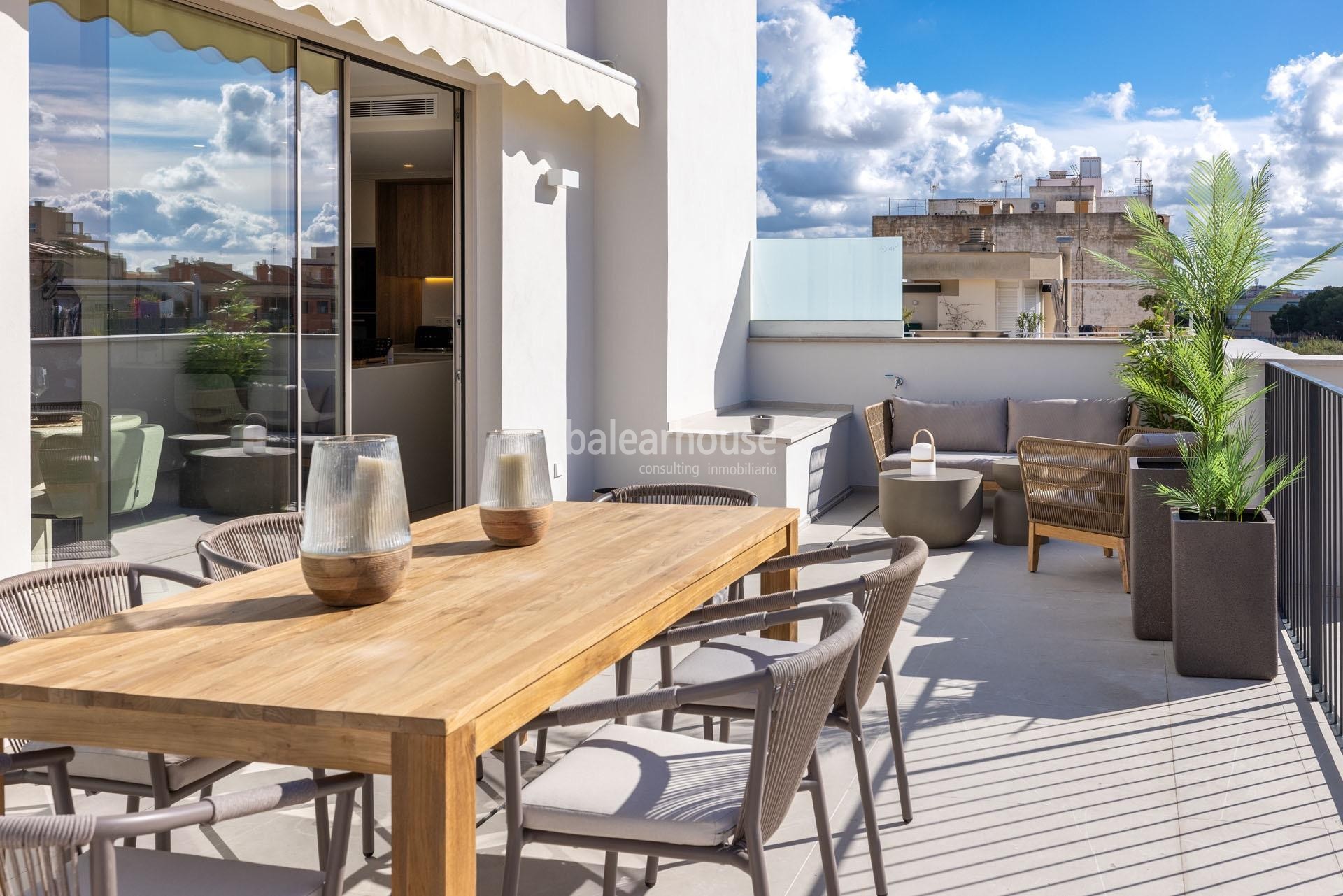 Moderno ático dúplex con gran terraza junto al Portixol muy cerca de la playa