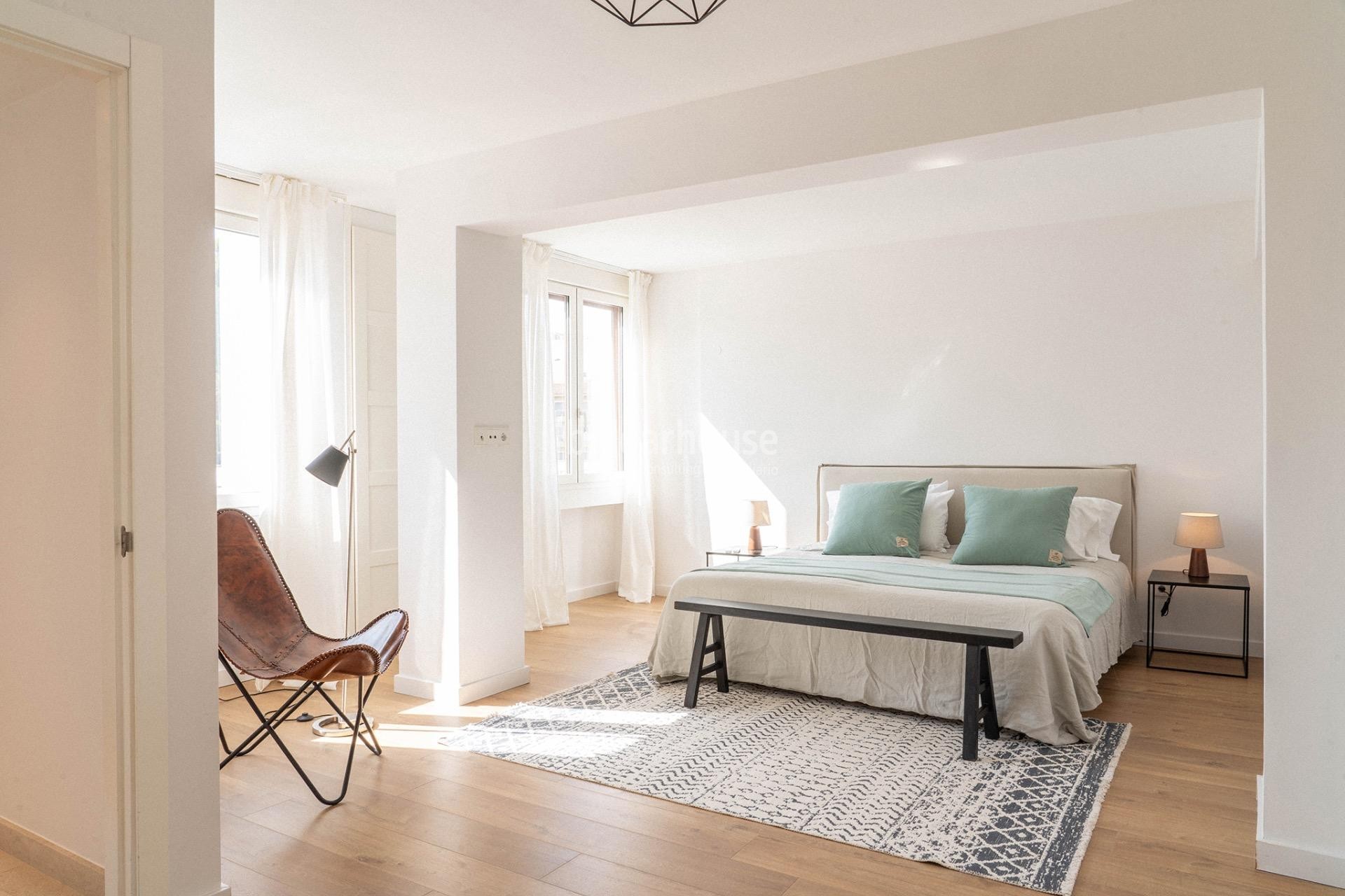 Elegant apartment with terrace, pool, and views of Palma Sport & Tennis Club in Santa Catalina