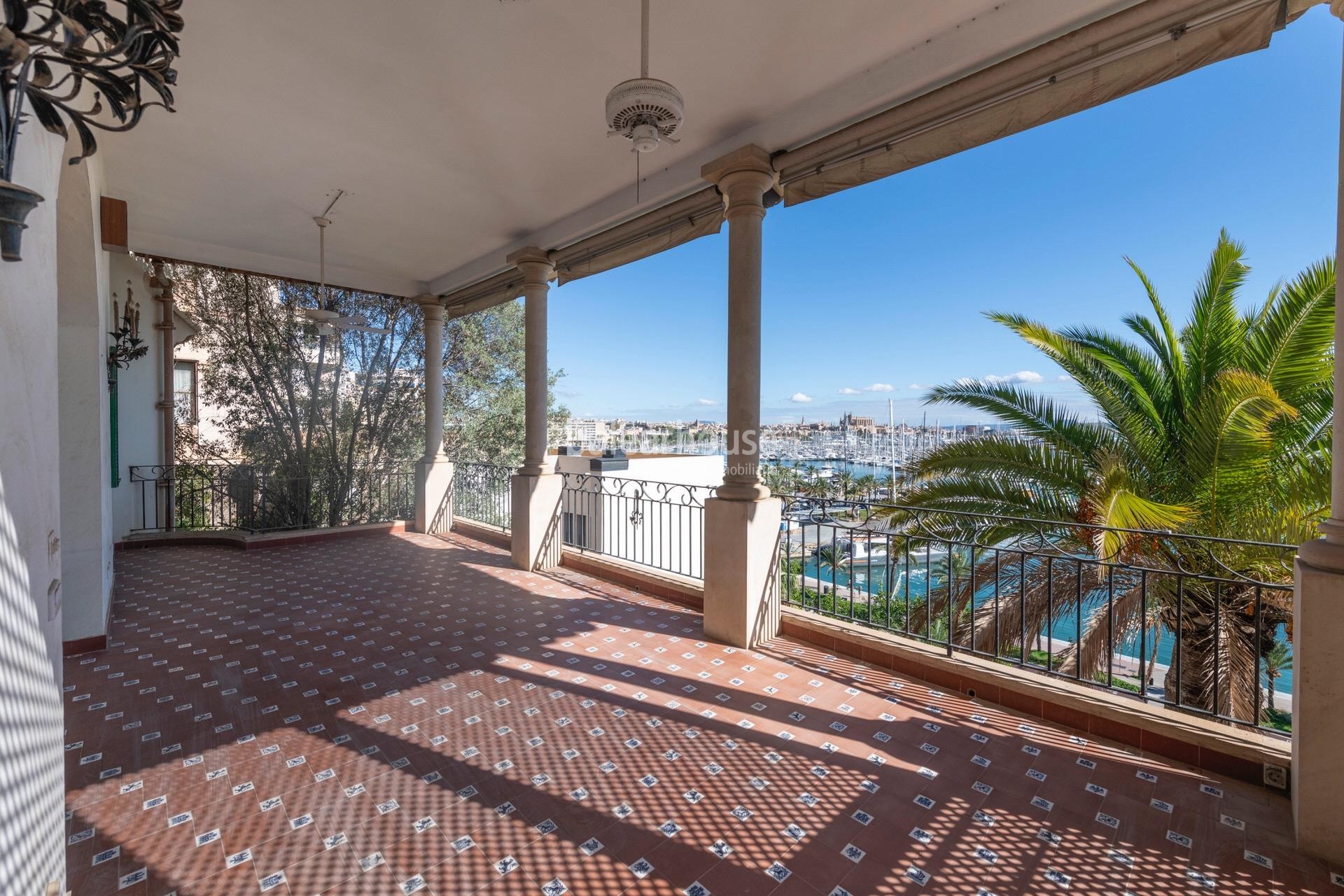 Exclusiva villa señorial con vistas inigualables al mar y a todo el Paseo Marítimo de Palma