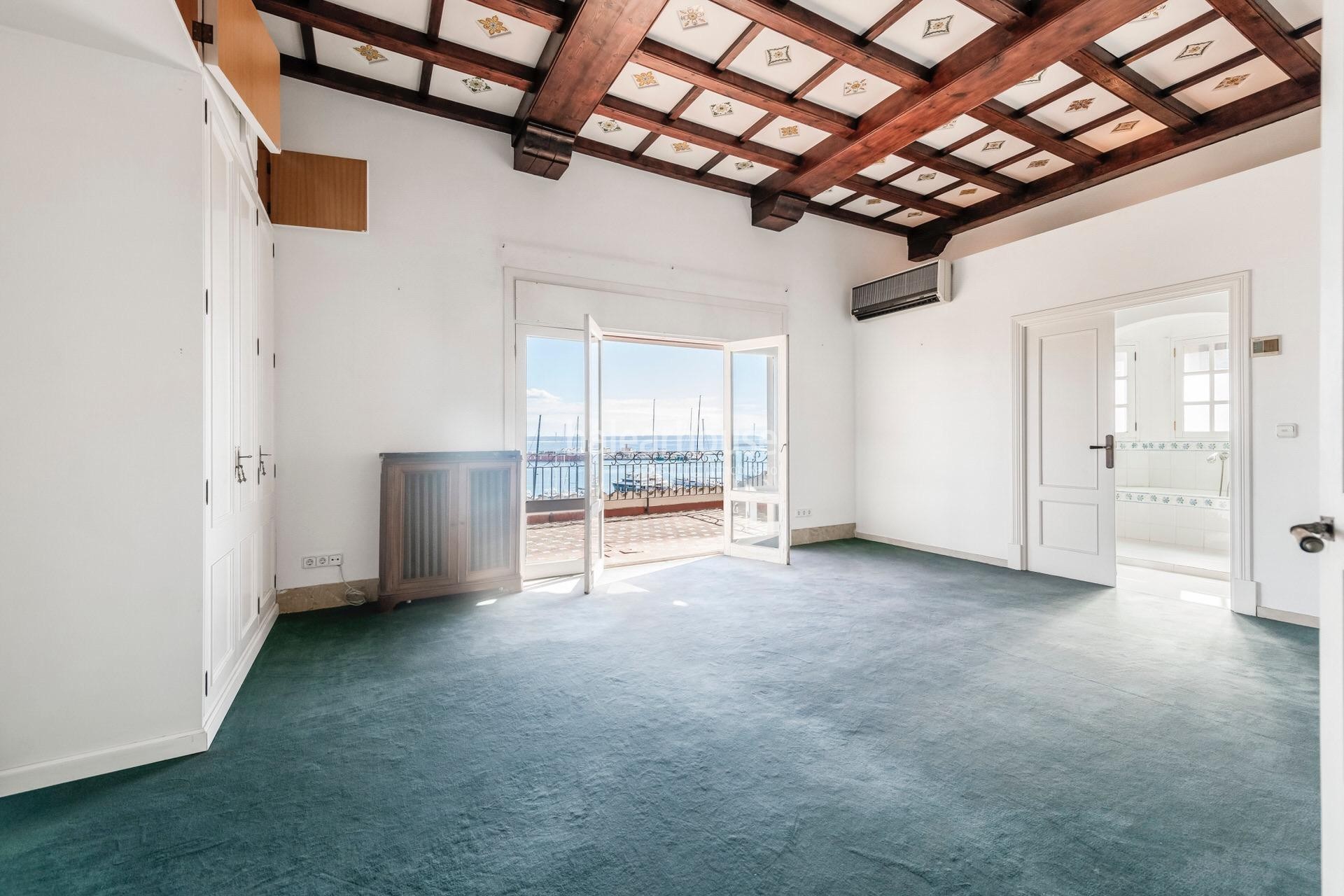 Exclusiva villa señorial con vistas inigualables al mar y a todo el Paseo Marítimo de Palma