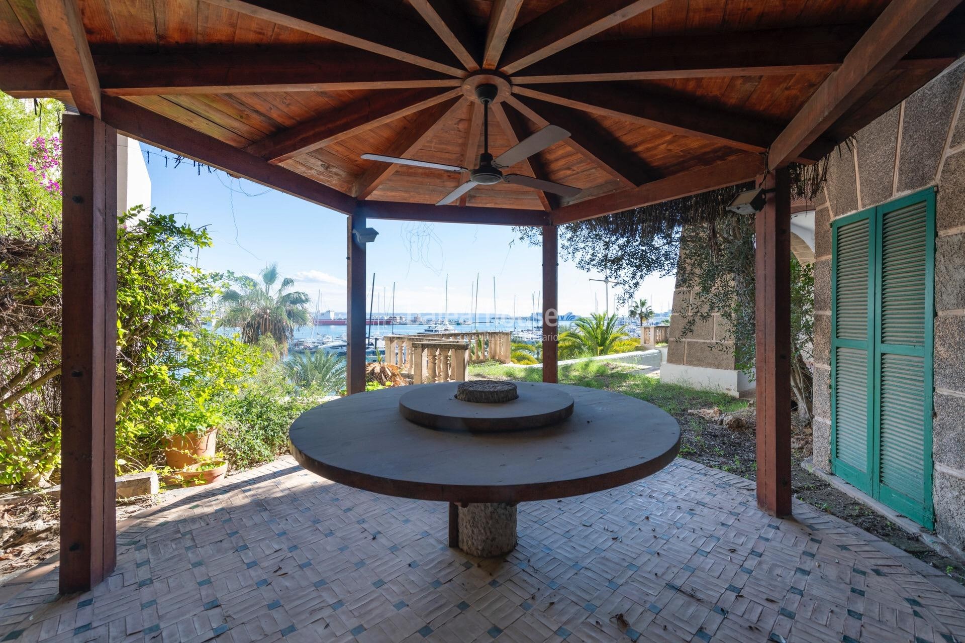 Exclusiva villa señorial con vistas inigualables al mar y a todo el Paseo Marítimo de Palma