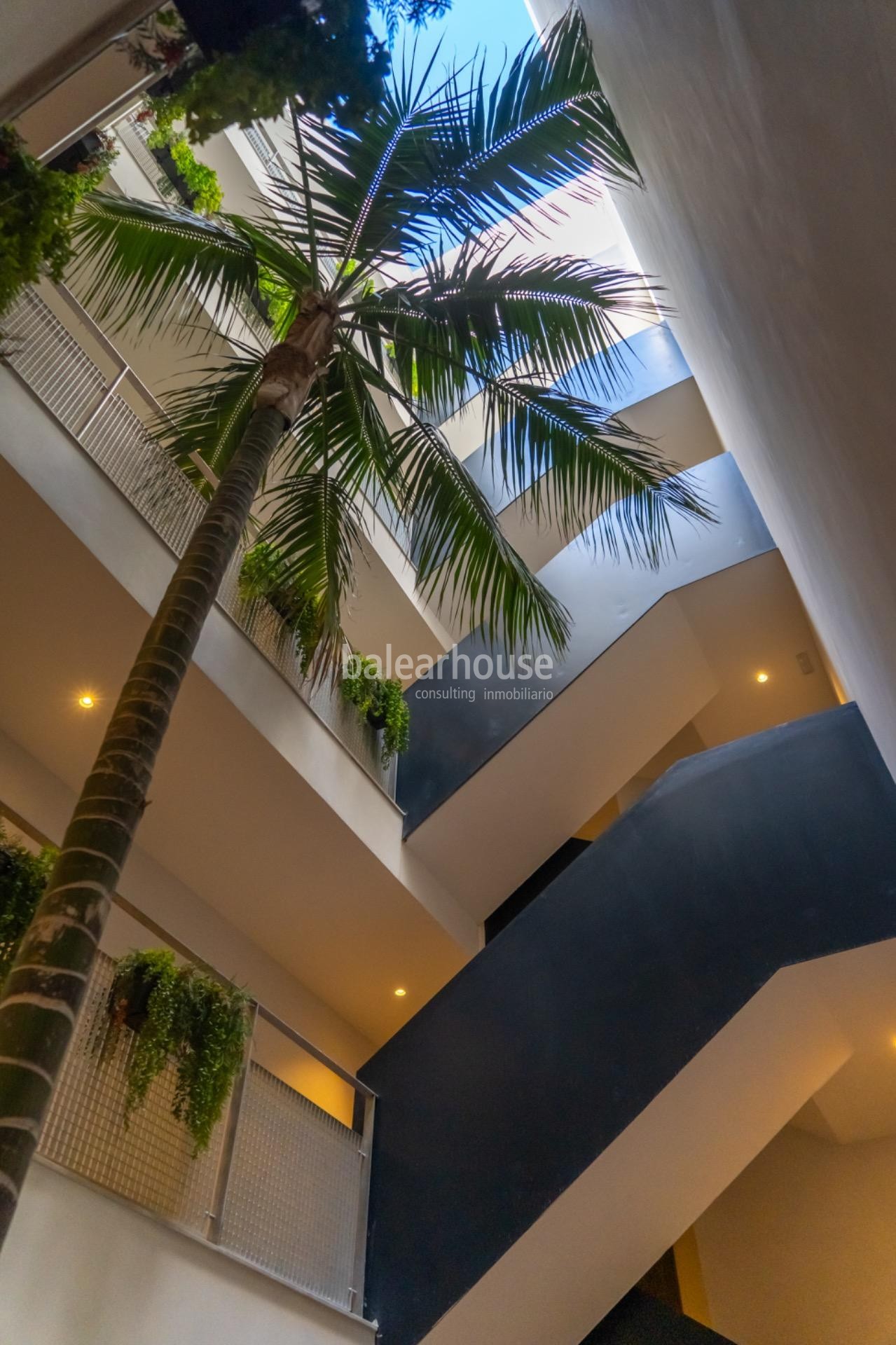 Exclusivo ático de obra nueva en Palma con una arquitectura y diseño de excepción.