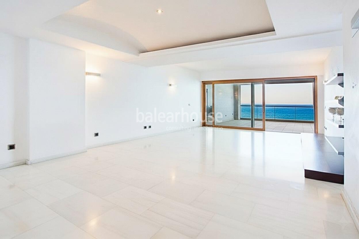 Vistas espectaculares y únicas al mar y a toda la bahía de Palma desde este gran piso en el Portixol