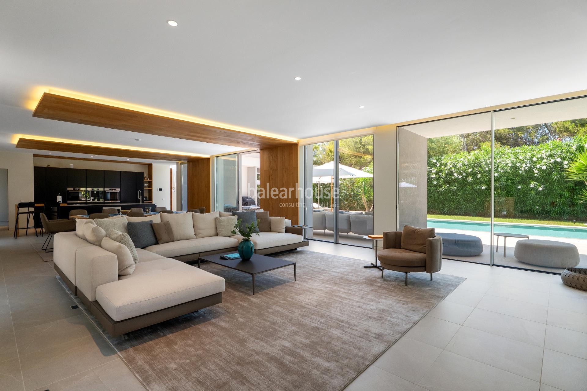 Exclusiva villa de diseño contemporáneo con grandes espacios abiertos en Santa Ponsa