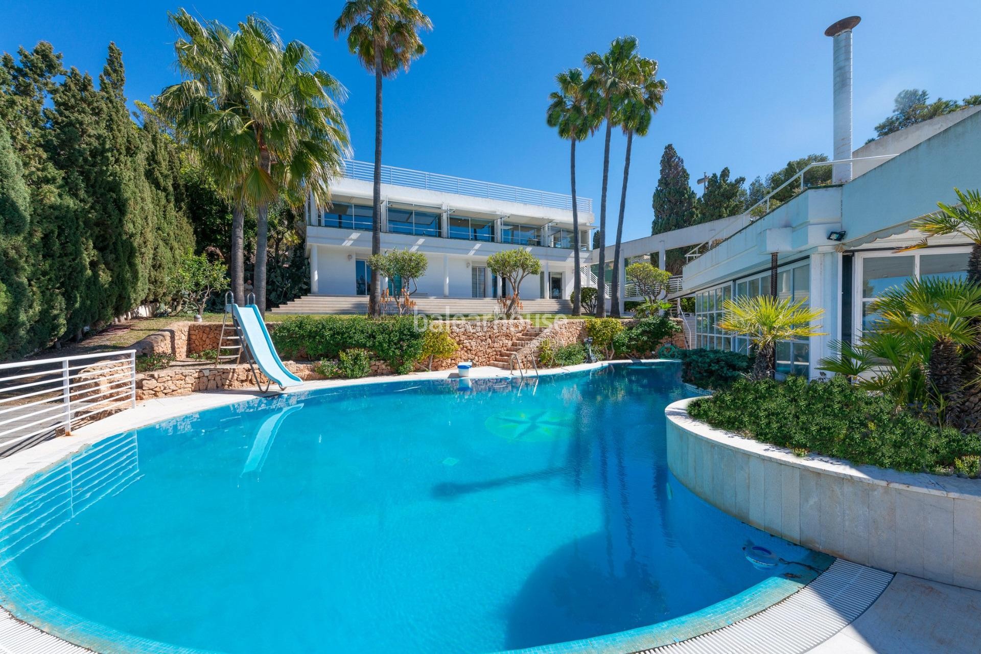 Große Villa mit spektakulärem Meerblick, Tennisplatz und Ferienvermietung Lizenz in Santa Ponsa