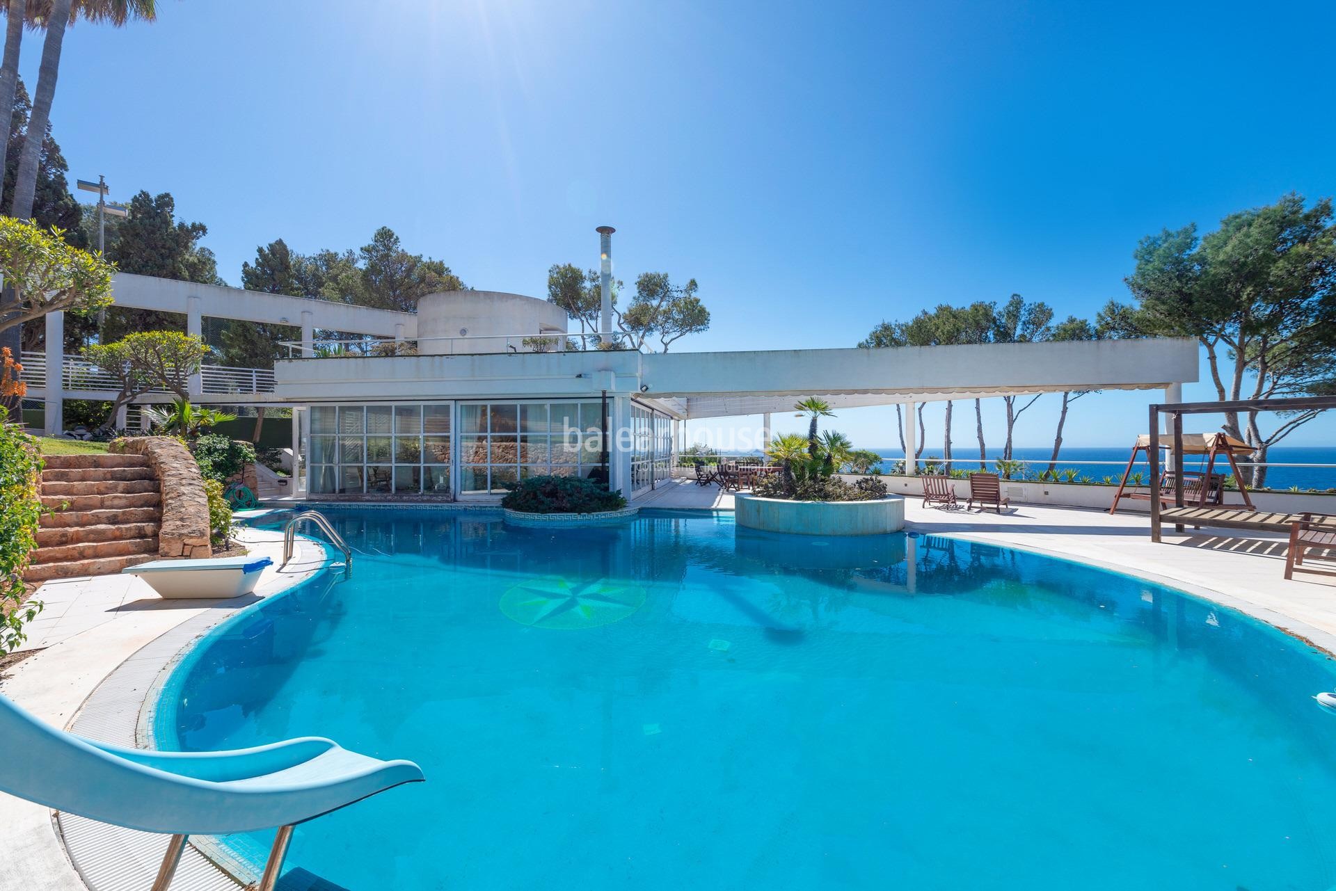 Große Villa mit spektakulärem Meerblick, Tennisplatz und Ferienvermietung Lizenz in Santa Ponsa