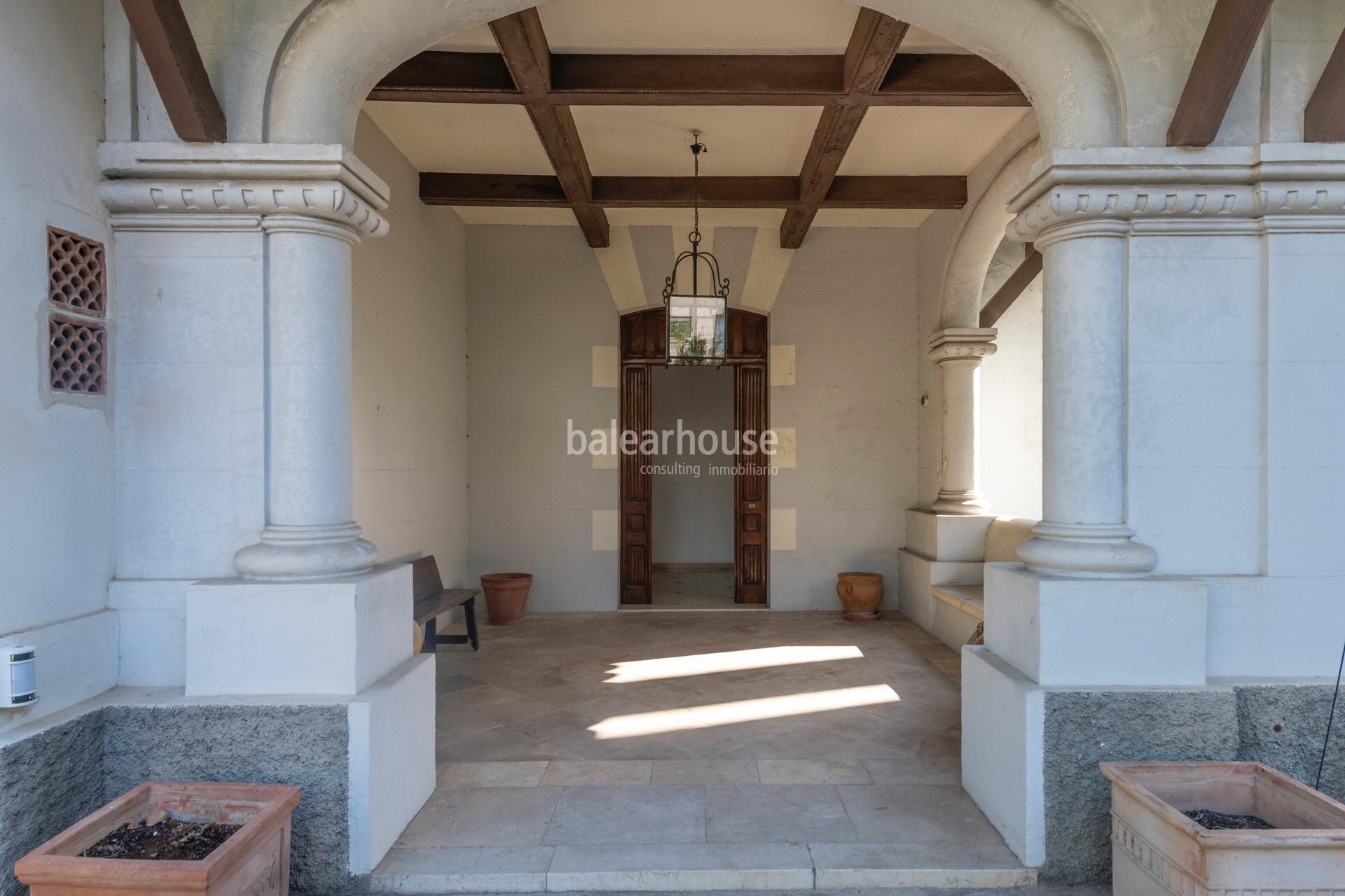 Exclusive Manor Villa with Unrivalled Sea Views and Panoramic Views of Palma’s Seafront