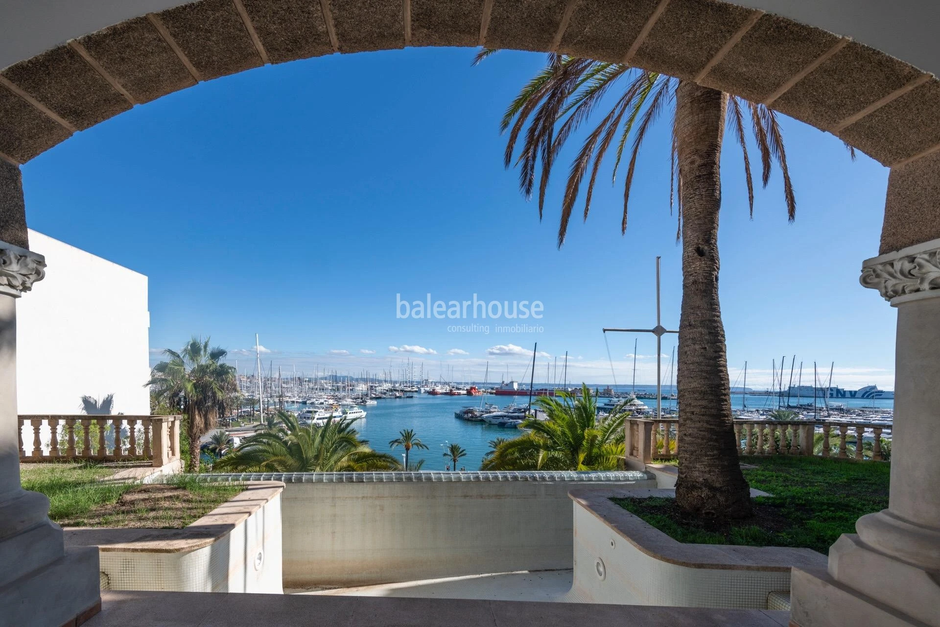 Exklusive Herrenhaus-Villa mit unvergleichlichem Meerblick und Panoramablick auf Palmas Uferpromenade