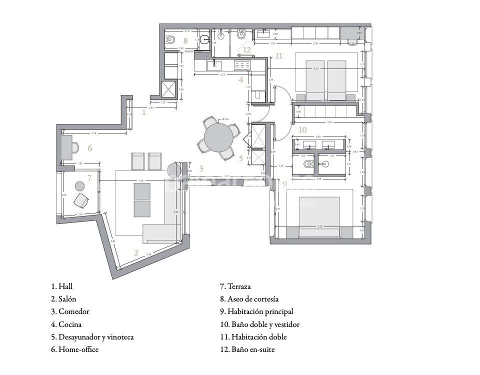 Exclusivo Piso en el Centro Histórico de Palma, Reformado y Amueblado con Terraza y Preciosas Vistas a la Catedral y al Mar.