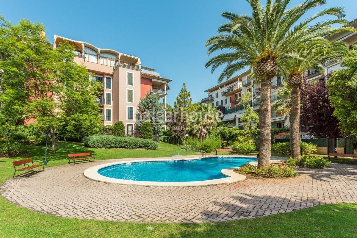 Moderno y luminoso piso dentro del verde entorno de sa Teulera en Palma
