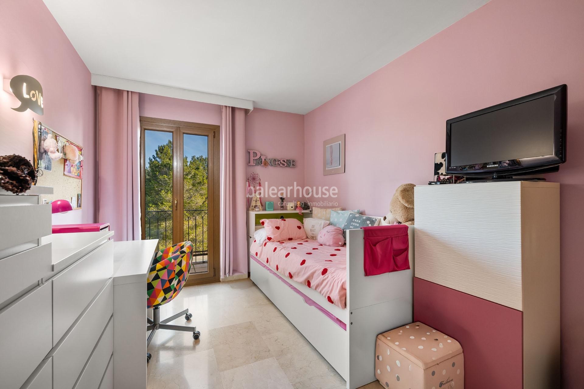 Moderno y luminoso piso dentro del verde entorno de sa Teulera en Palma