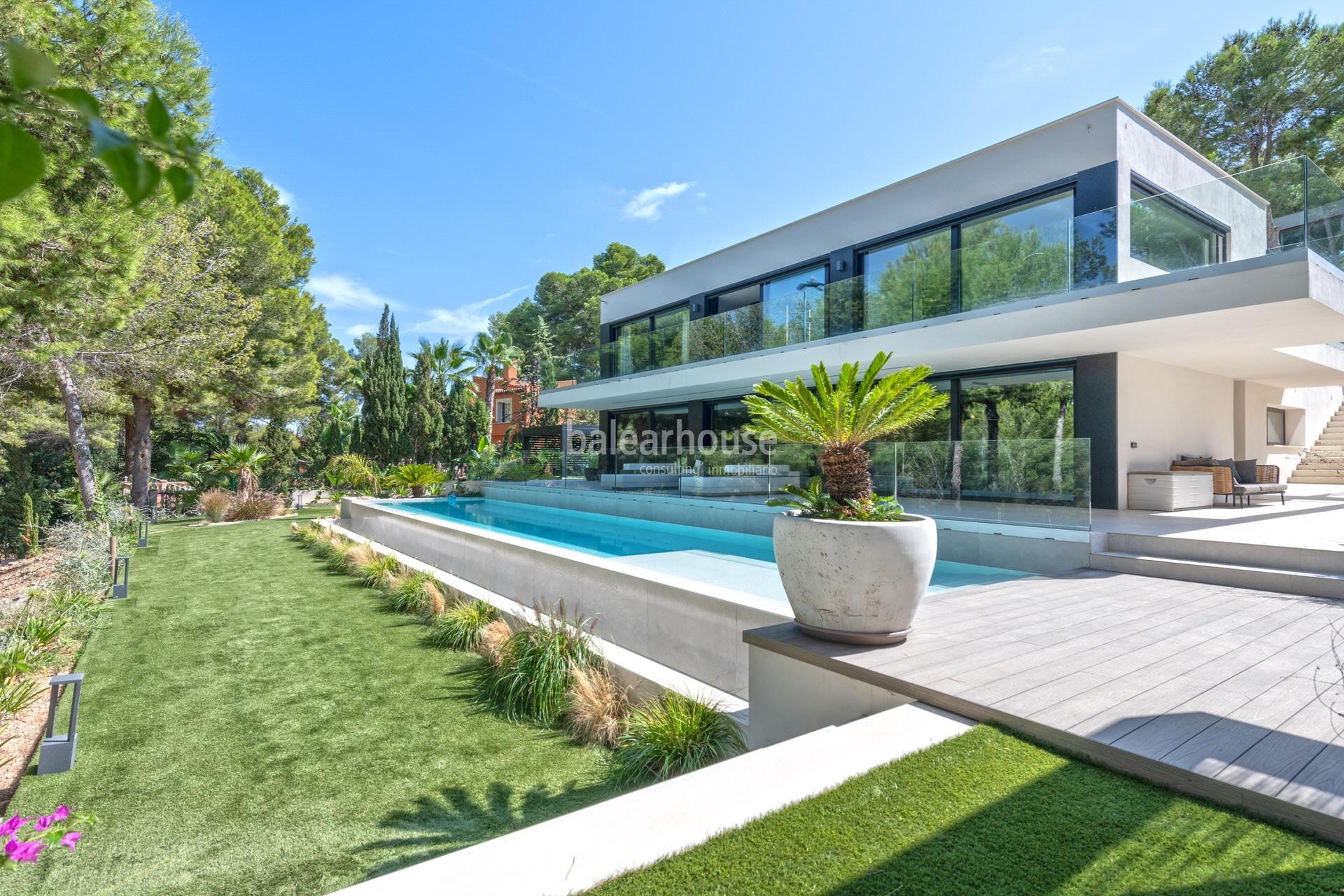 Große moderne Villa in Costa de la Calma, umgeben von Natur, nahe den Stränden und mit großzügigen Außenbereichen