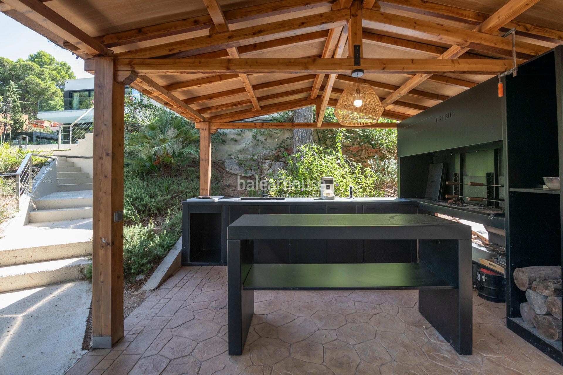 Large modern villa in Costa de la Calma, surrounded by nature, close to beaches and with magnificent outdoor spaces