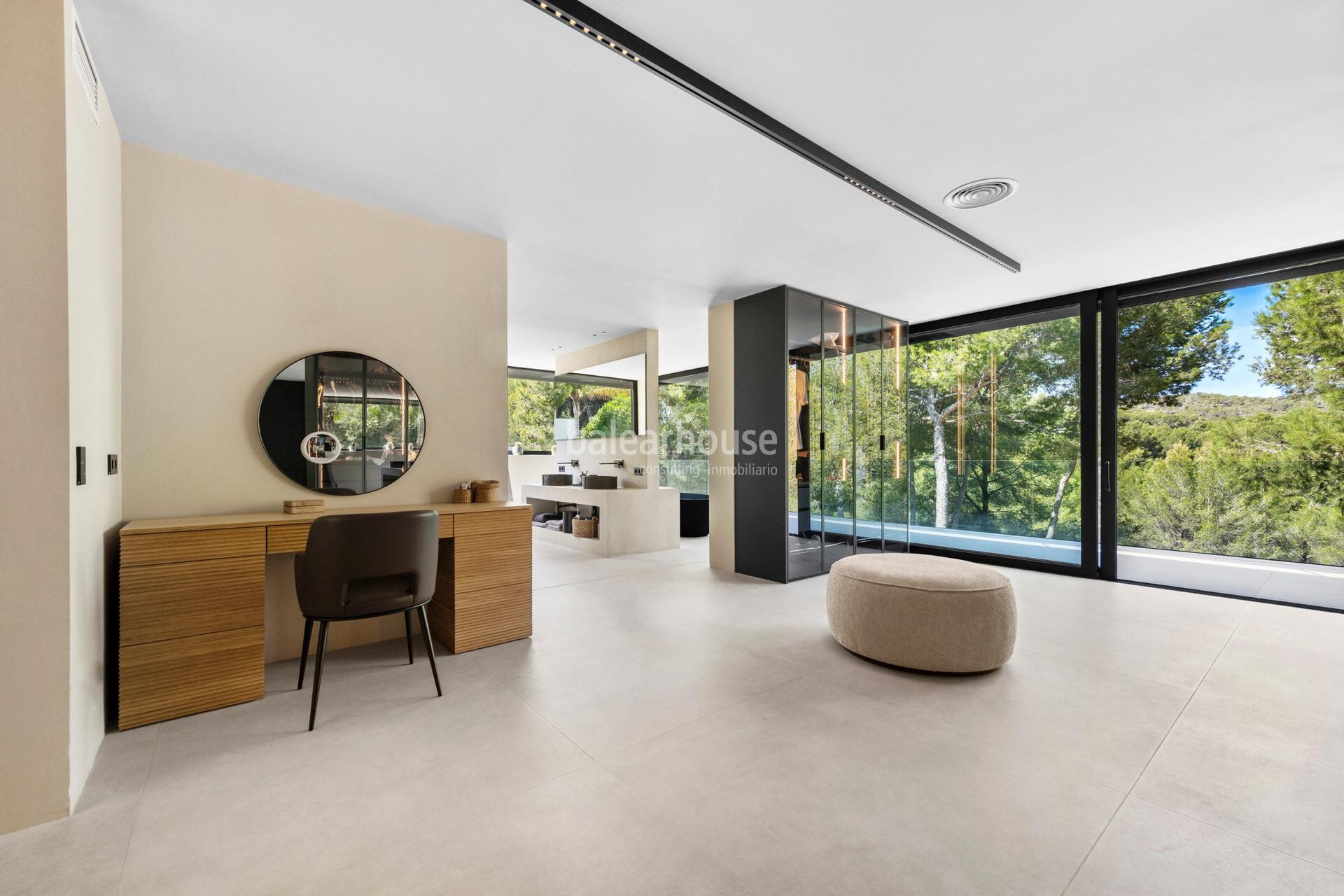 Große moderne Villa in Costa de la Calma, umgeben von Natur, nahe den Stränden und mit großzügigen Außenbereichen