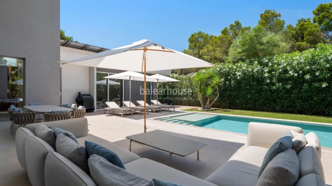 Exclusive contemporary-design villa with generous open spaces, a swimming pool and spacious terraces in Santa Ponsa