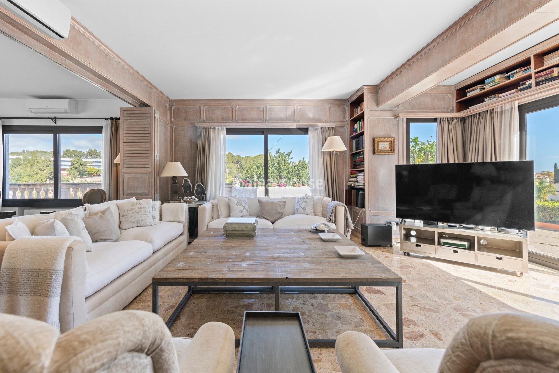 Exklusive großzügige Villa in Son Armadans mit weitläufigem Garten- und Poolbereich