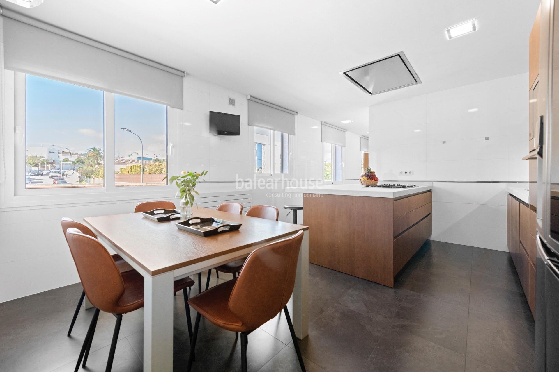 Exklusive großzügige Villa in Son Armadans mit weitläufigem Garten- und Poolbereich