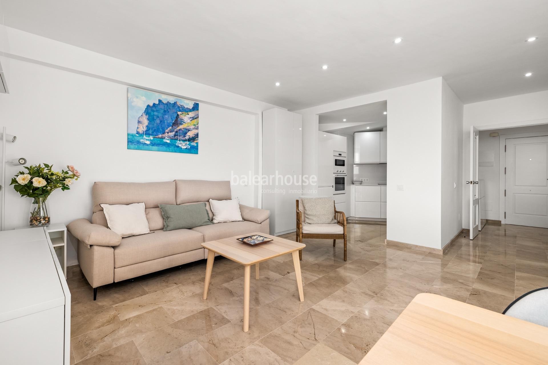 Excellent refurbished apartment with beautiful sea views.