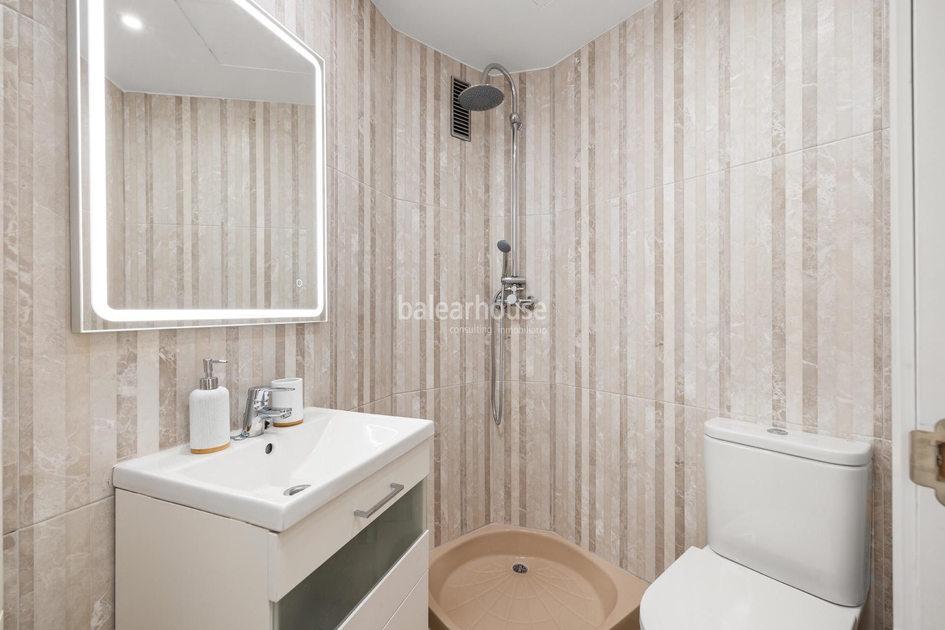 Excellent refurbished apartment with beautiful sea views.