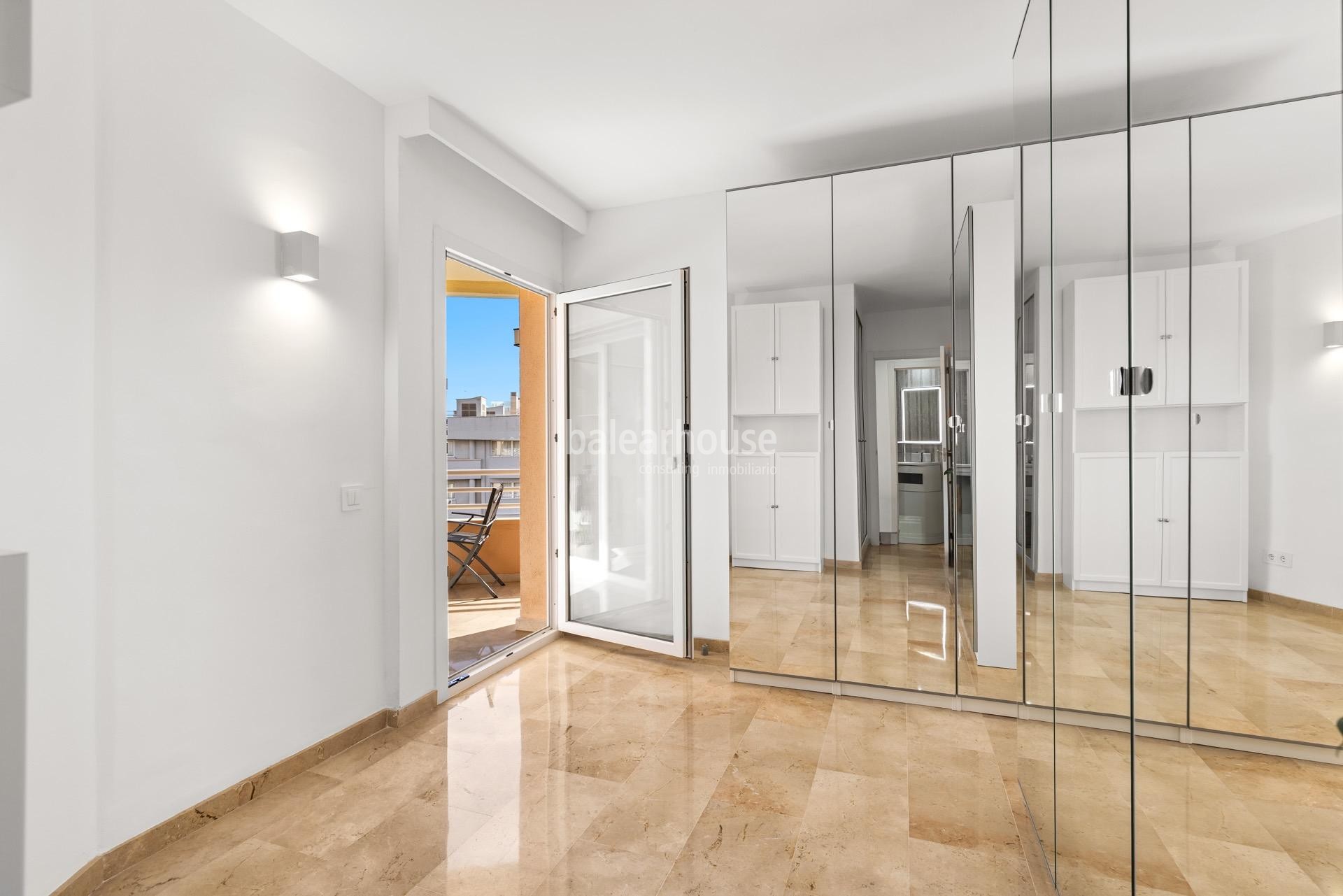 Excellent refurbished apartment with beautiful sea views.