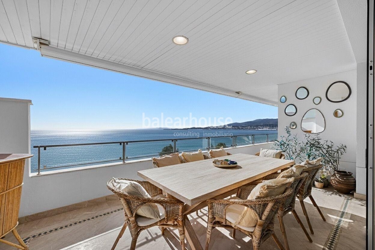 Magnífico piso en primera línea de mar de Portixol con impresionantes vistas a toda la bahía de Palma