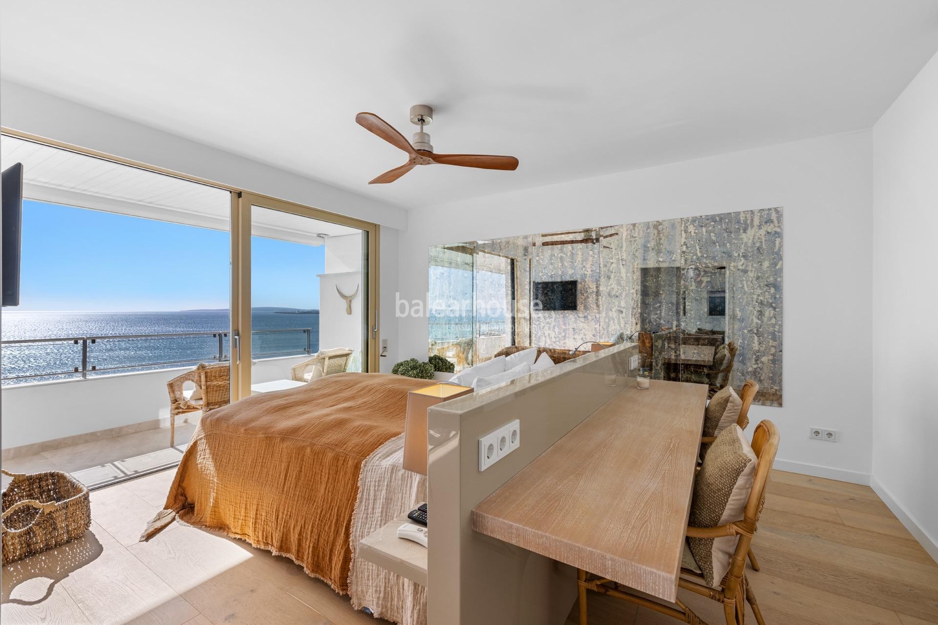 Magnífico piso en primera línea de mar de Portixol con impresionantes vistas a toda la bahía de Palma