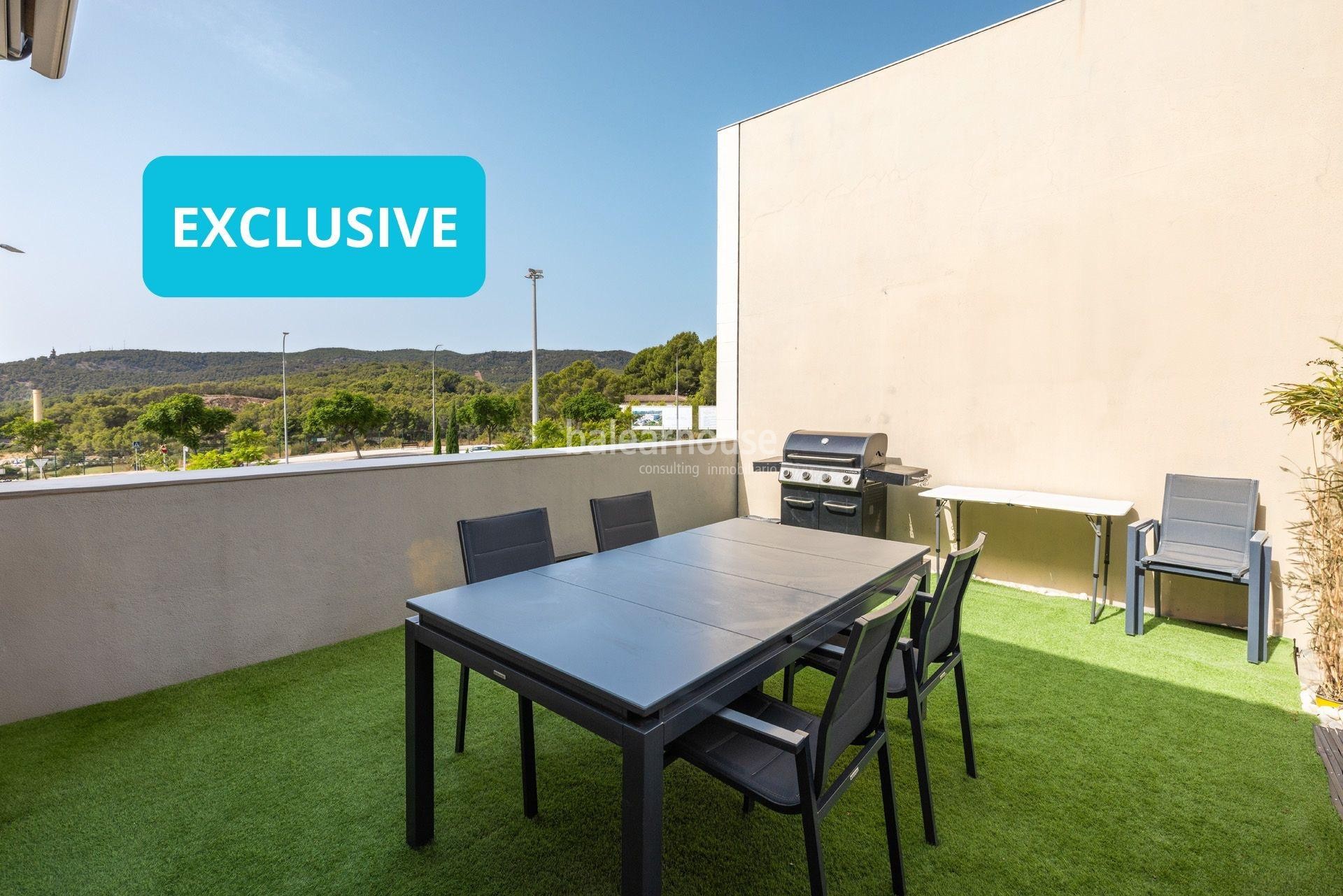 Exclusivo. Fantástico ático de diseño moderno y gran terraza frente al golf en Palma.