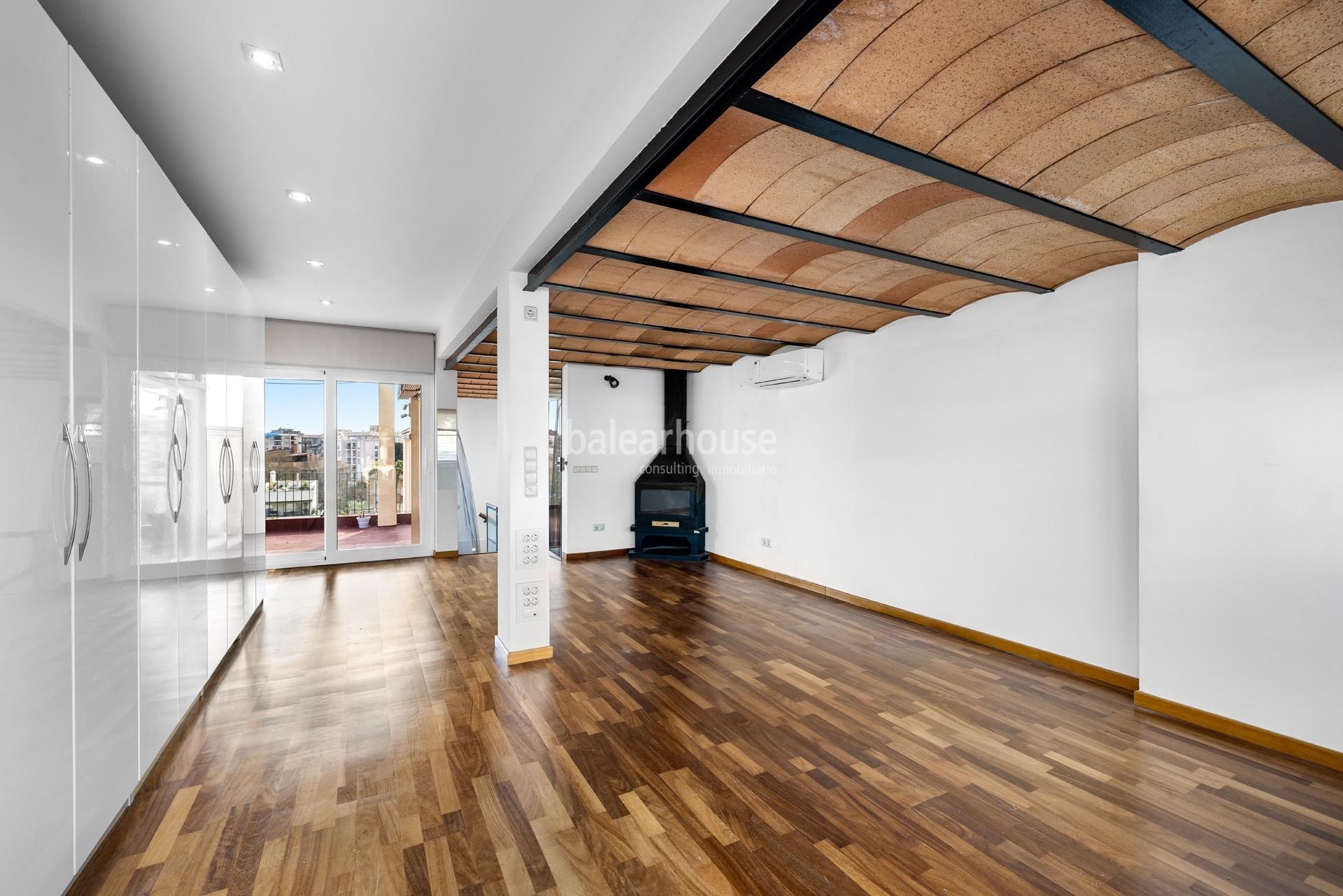 Duplex Penthouse in Son Armadans with Spectacular Terrace and Stunning Views of Bellver Castle