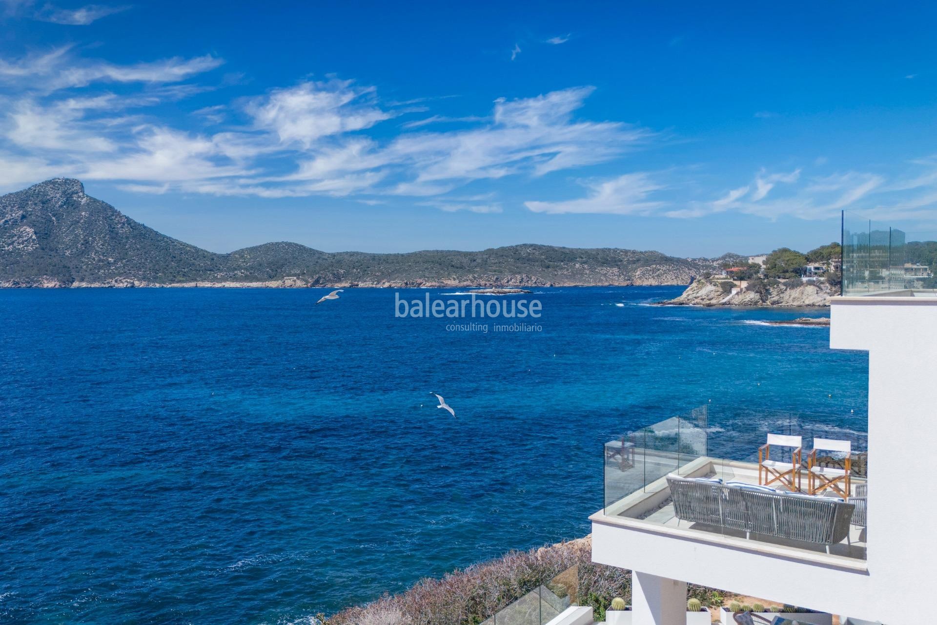 Spectacular frontline apartment with stunning views and direct access to the Mediterranean
