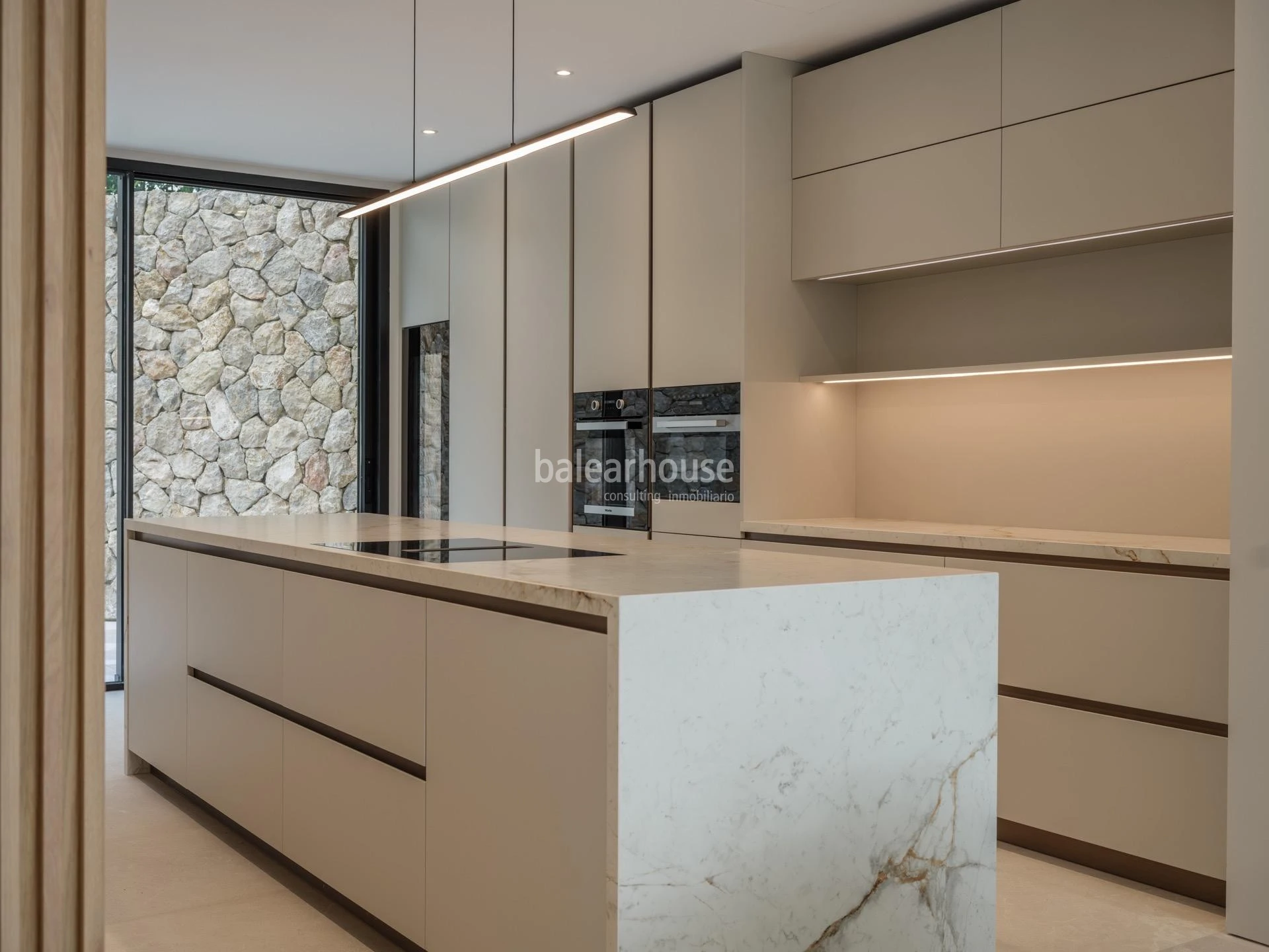 Moderna Design und freie Aussicht in dieser Neubauvilla in der exklusiven Gegend von Son Vida
