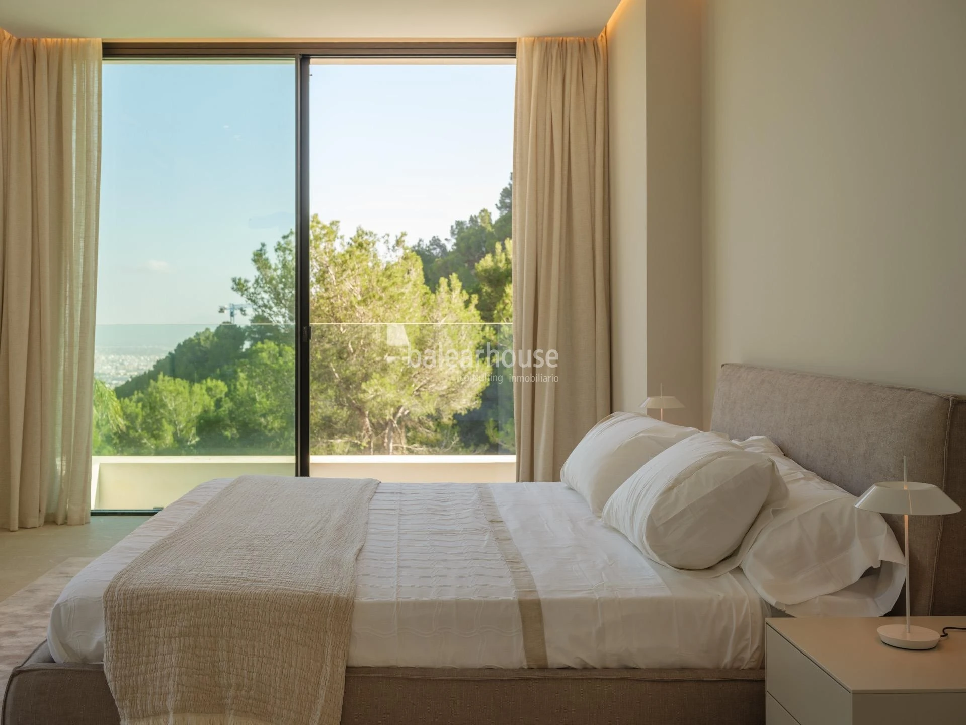 Moderna Design und freie Aussicht in dieser Neubauvilla in der exklusiven Gegend von Son Vida