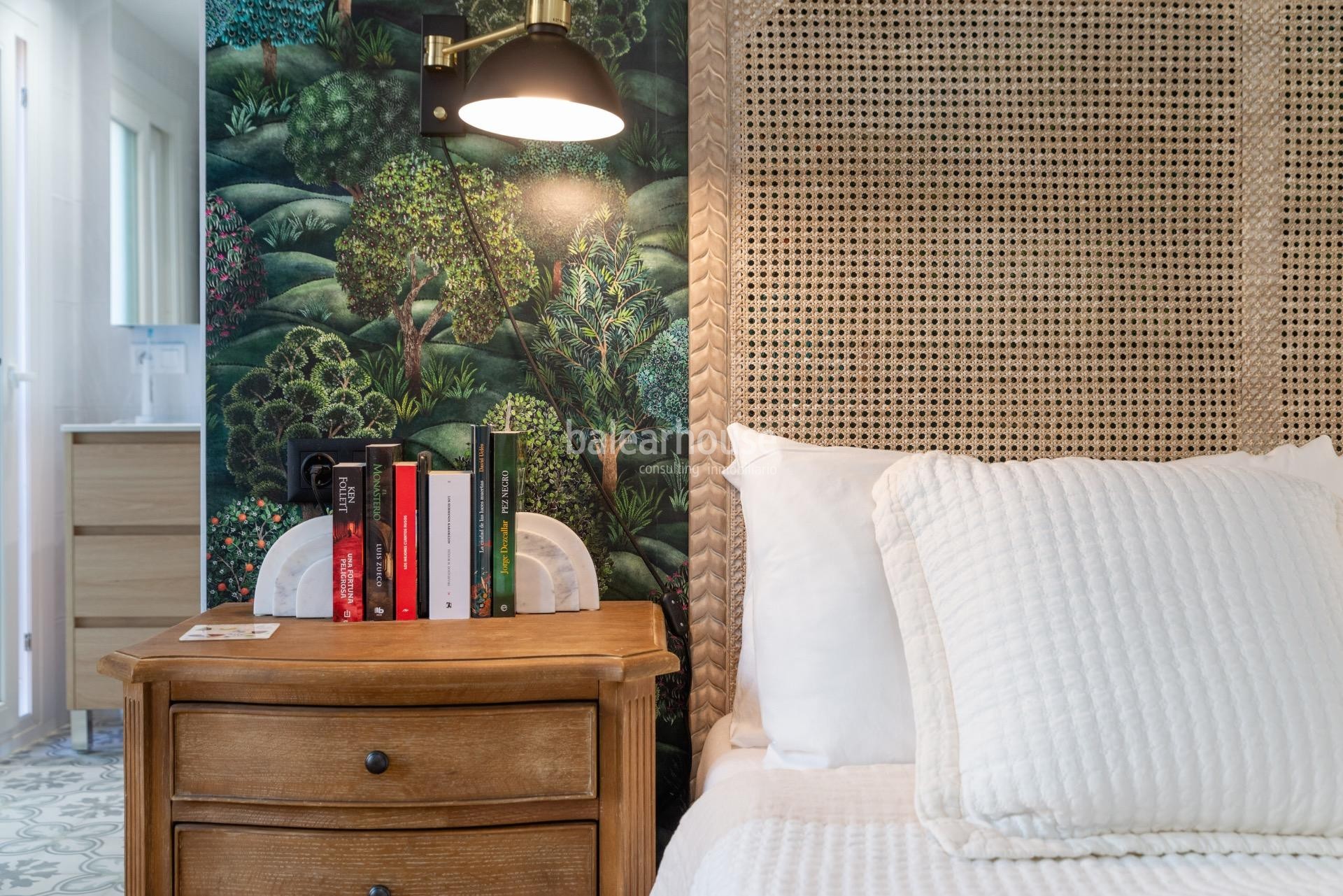 Elegant apartment in a stately building in the heart of Palma, next to the Cathedral and Paseo del Borne