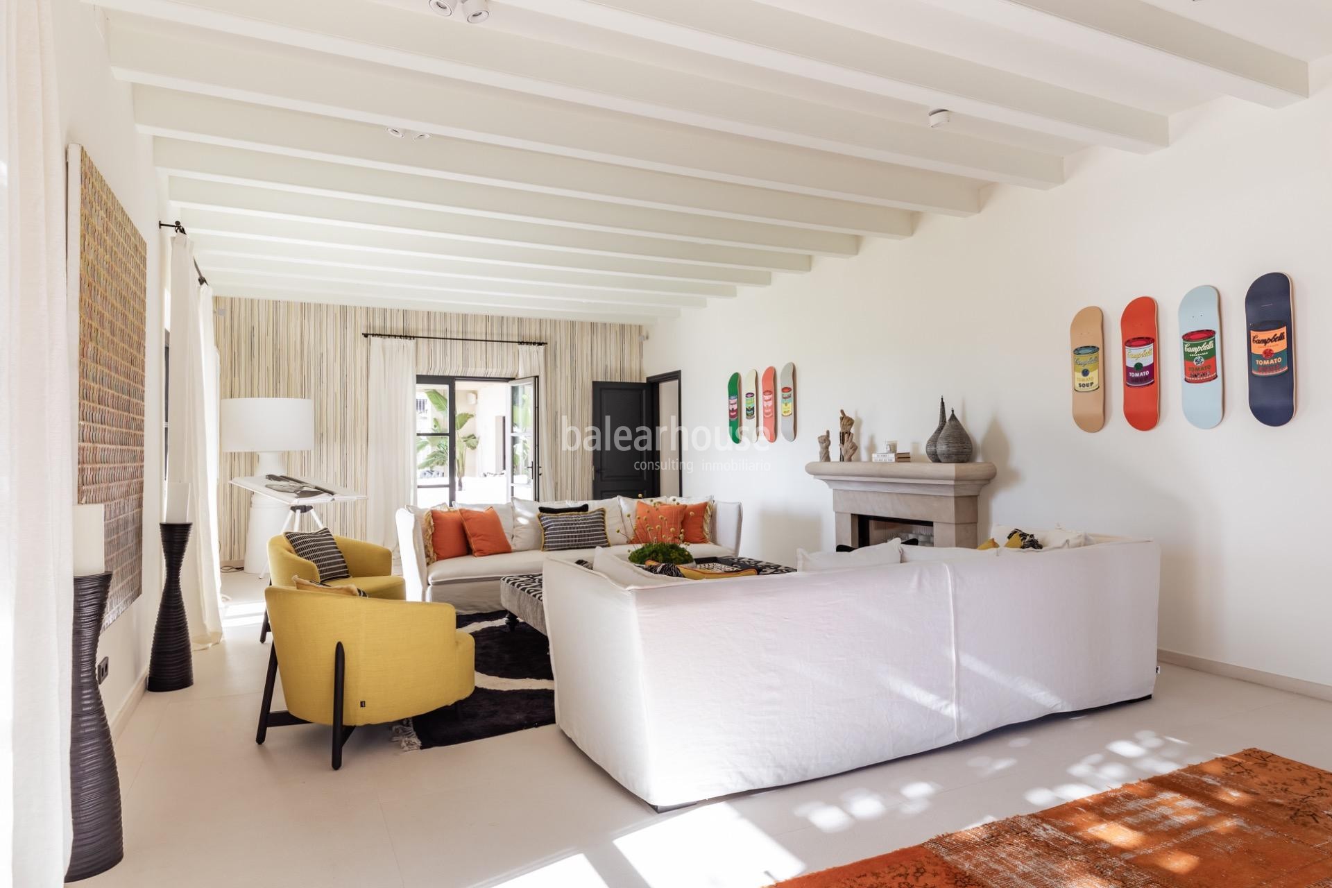 Elegante finca privada rodeada de naturaleza con amplios espacios, piscina y zonas de bienestar