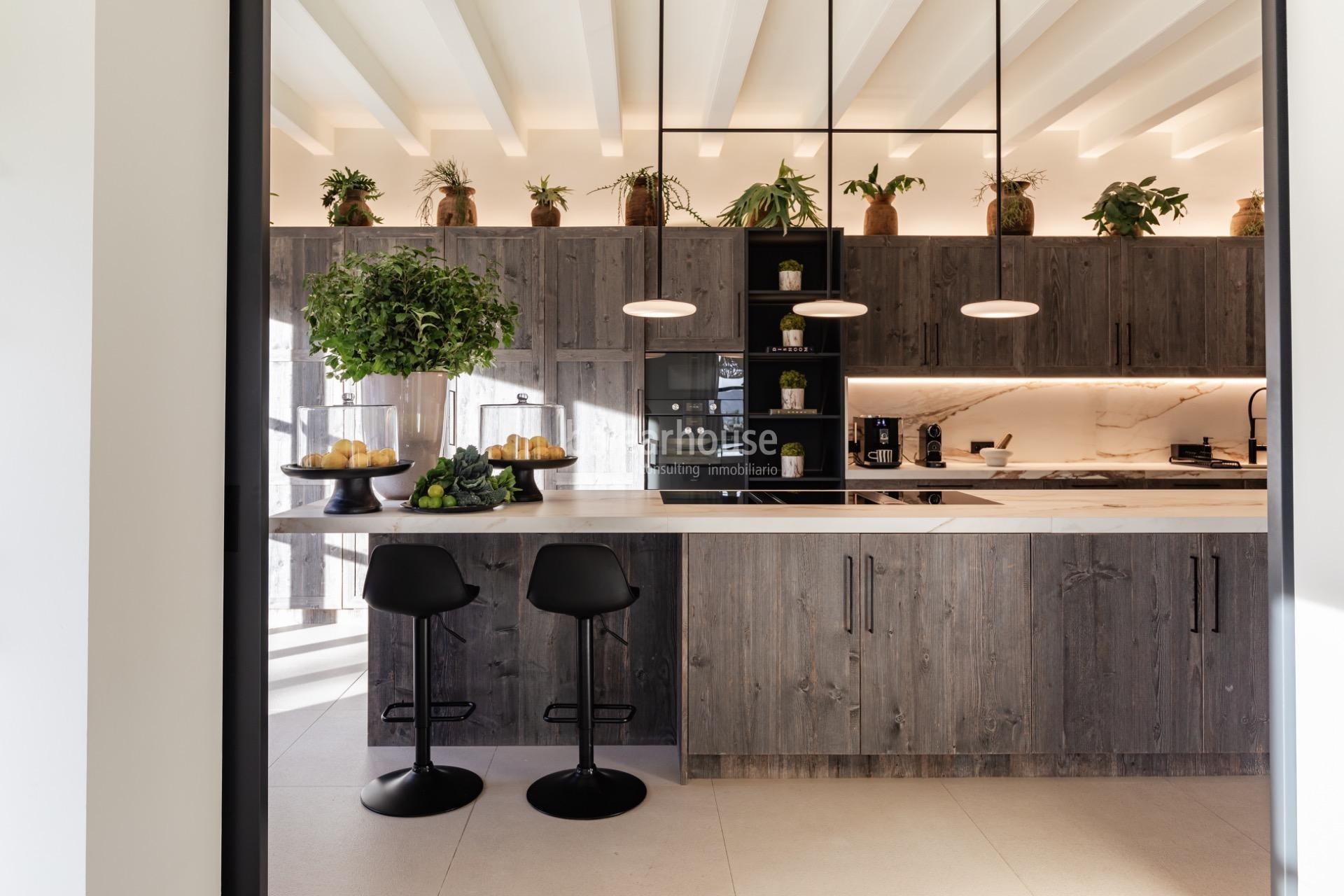 Elegante finca privada rodeada de naturaleza con amplios espacios, piscina y zonas de bienestar