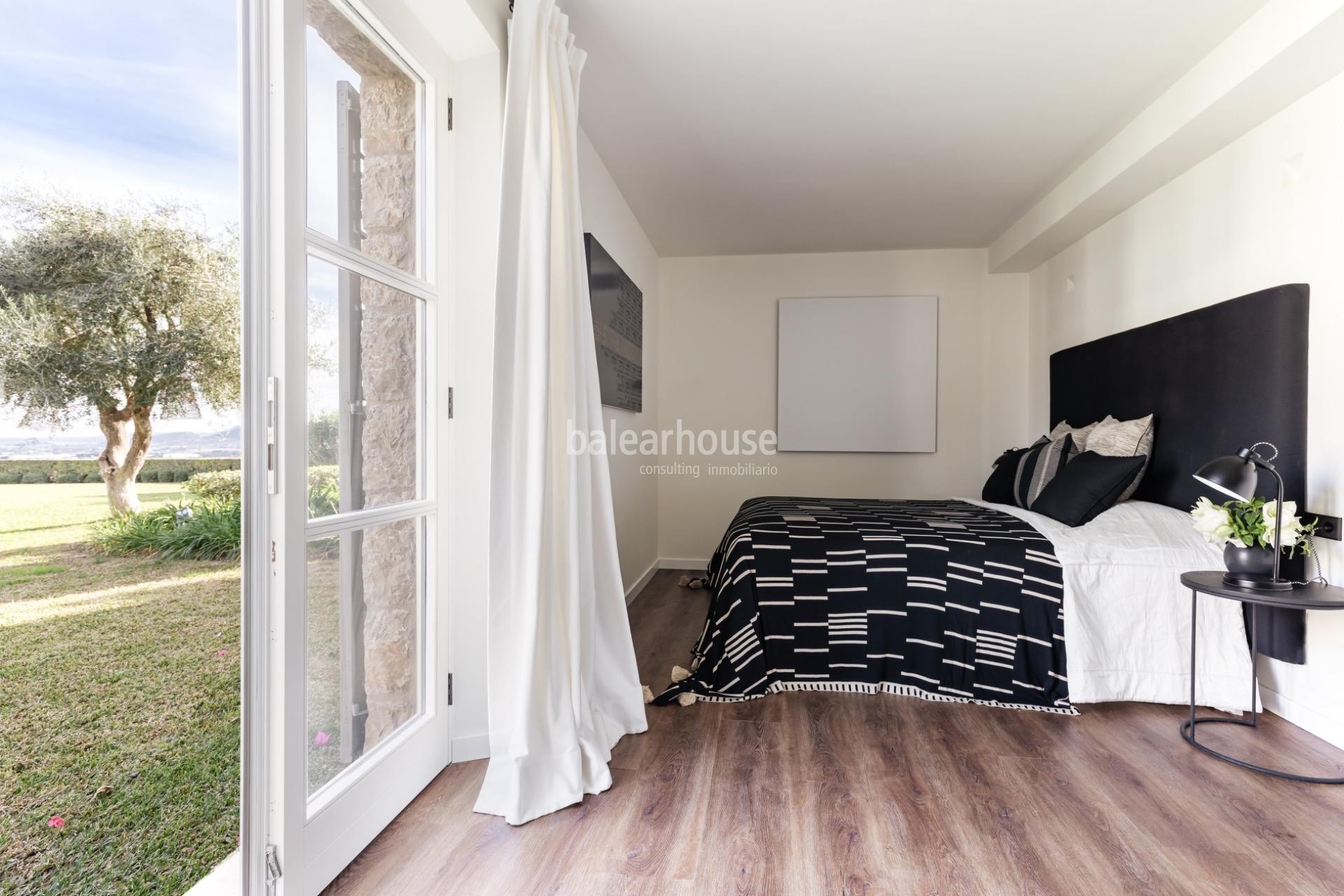 Elegante finca privada rodeada de naturaleza con amplios espacios, piscina y zonas de bienestar