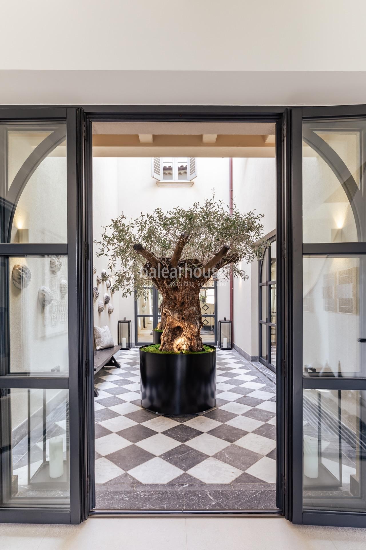 Elegante finca privada rodeada de naturaleza con amplios espacios, piscina y zonas de bienestar